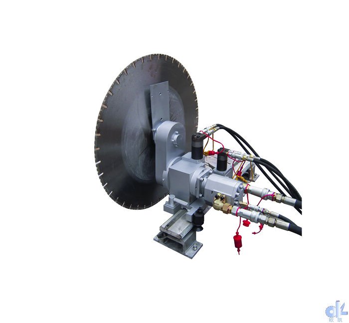 Hydraulic wall saw
